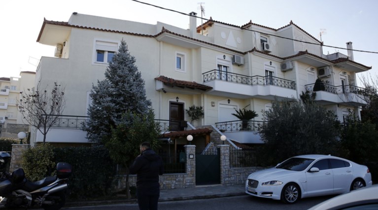 Χειροβομβίδα σε σπίτι εκδότη στα Βριλήσσια, την βρήκε ο ίδιος