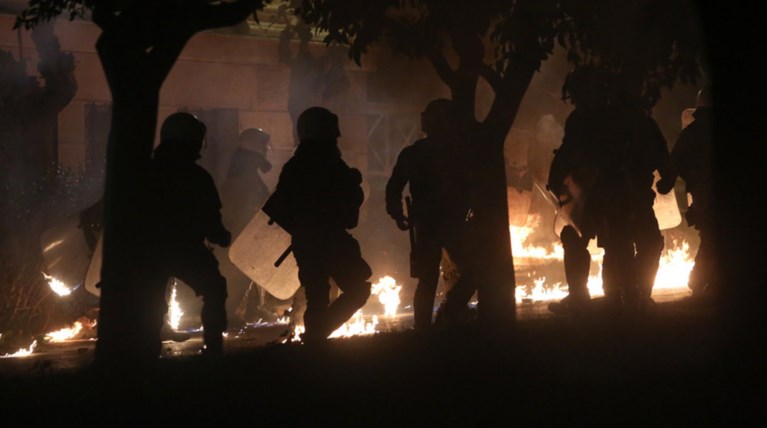 Πεδίο μάχης τα Εξάρχεια μετά την πορεία για τον Γρηγορόπουλο