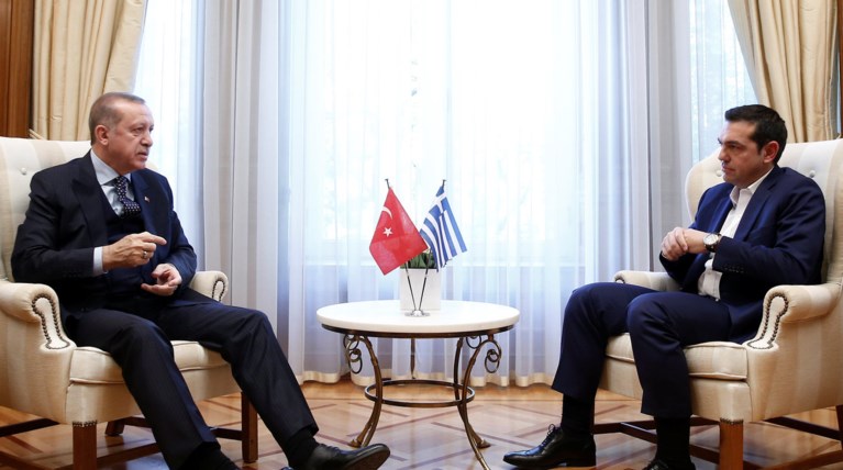 Στο Μέγαρο Μαξίμου ο Ερντογάν, συνάντηση με τον Αλέξη Τσίπρα