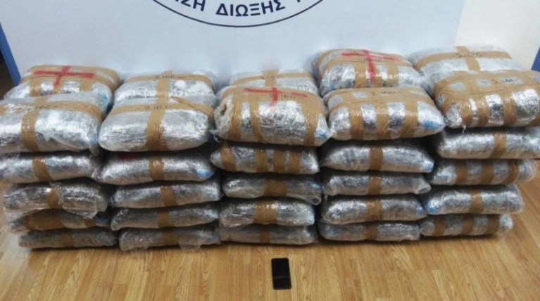 Τη Δευτέρα η απολογία των 6 του ρυμουλκού με τους 6 τόνους κάνναβης