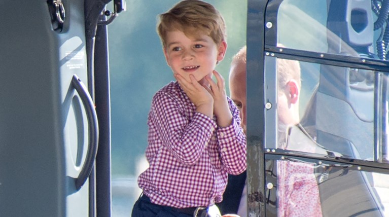 Ο πρίγκιπας που έγινε αρνάκι! Ο κόντρα ρόλος του Τζορτζ στη σχολική γιορτή