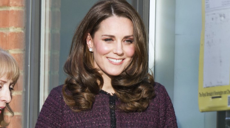 Η Κέιτ Μίντλετον με το αγαπημένο παλτό εγκυμοσύνης που φορούσε στη Σάρλοτ