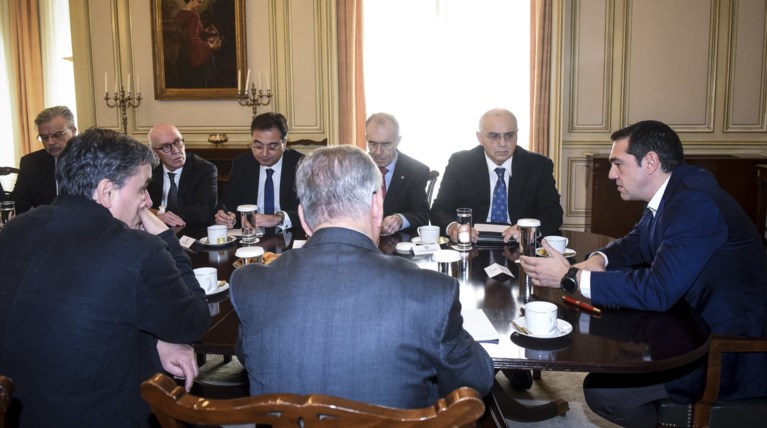 Τι συζήτησε ο Τσίπρας με τους τραπεζίτες στο Μαξίμου