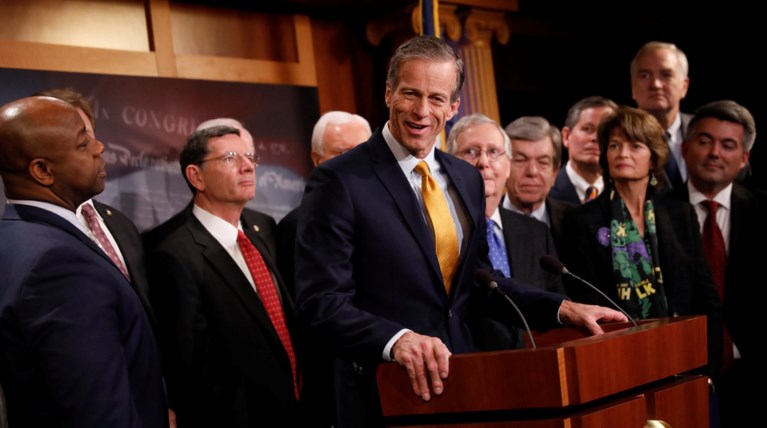 Ενέκρινε η αμερικανική Γερουσία το φορολογικό νομοσχέδιο Τραμπ