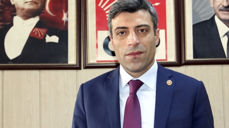 «Να προσέχει τι λέει ο Καμμένος, μη φάει καμιά βαριοπούλα στο κεφάλι»