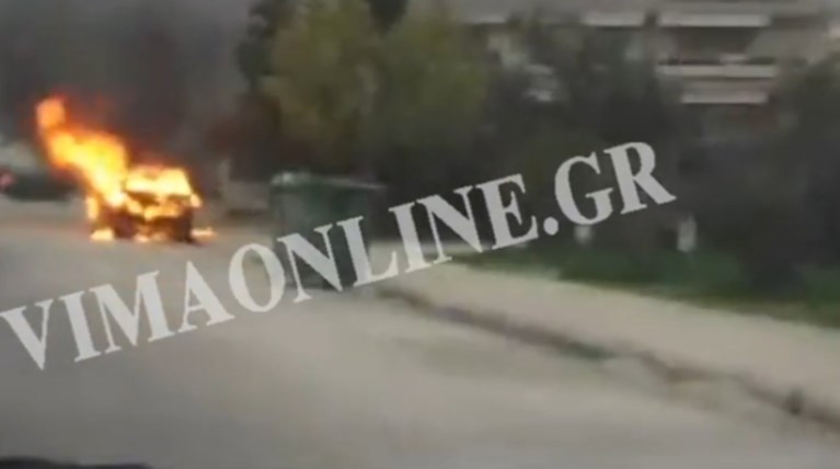 Βίντεο σοκ: Οδηγός κάηκε ζωντανός στο αμάξι του στην Γλυφάδα