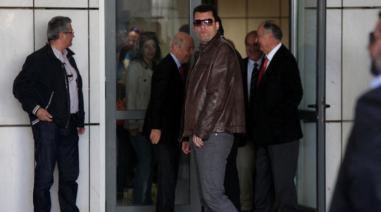 Μητέρα αστυνομικού: «Ο γιος μου σκότωσε κι εμάς μαζί του»