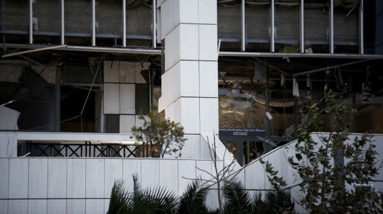 Μεγάλες ζημιές από την έκρηξη της βόμβας στο Εφετείο [φωτό]