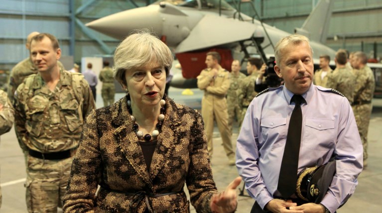 Στην Κύπρο η Τερέζα Μέι, σκληρό μήνυμα κατά Ρωσίας