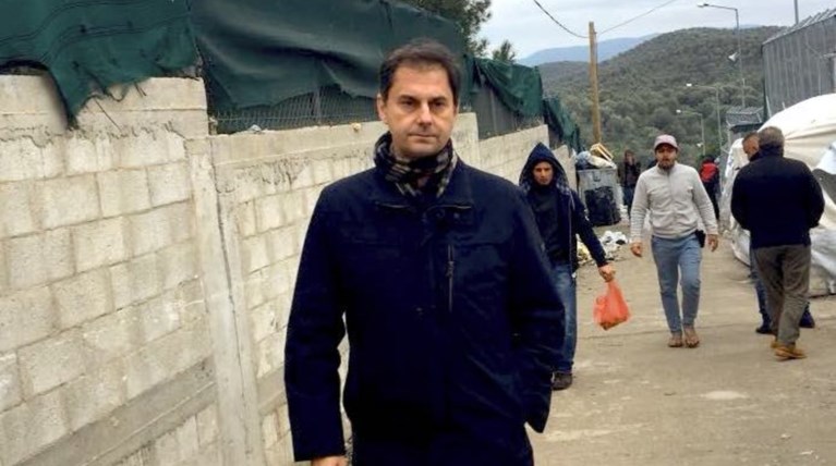 Ο Χάρης Θεοχάρης στη Μόρια της Λέσβου για το προσφυγικό