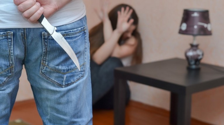 Νέα οικογενειακή τραγωδία: Σκότωσε την κόρη του και κρεμάστηκε