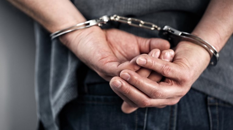 Οι μπαλωθιές τον οδήγησαν στο κρατητήριο