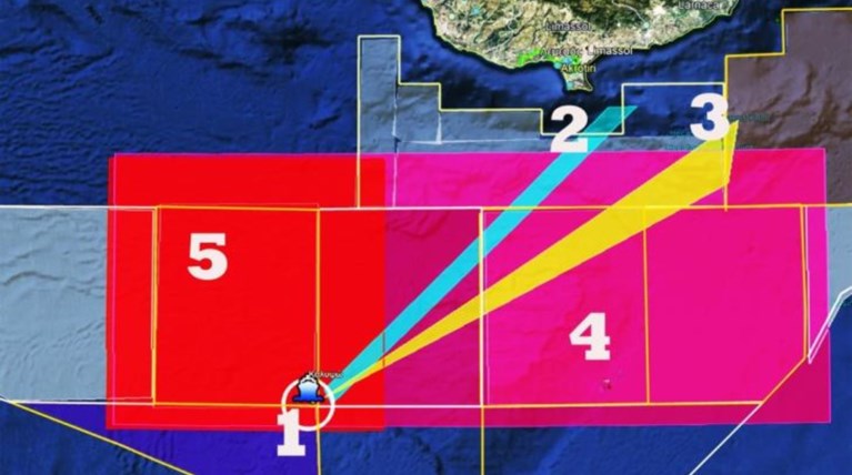 Φωτογραφίες από την πτήση πάνω από το Saipem 12000 στην Κυπριακή ΑΟΖ