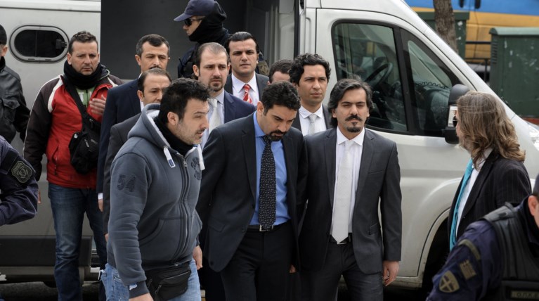 11 πρώην πρόεδροι δικηγορικών συλλόγων: Απαραβίαστο το άσυλο