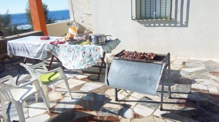 Παραλίγο να κάψει και τη μητέρα του ο 34χρονος που έκαψε τον πατριό του
