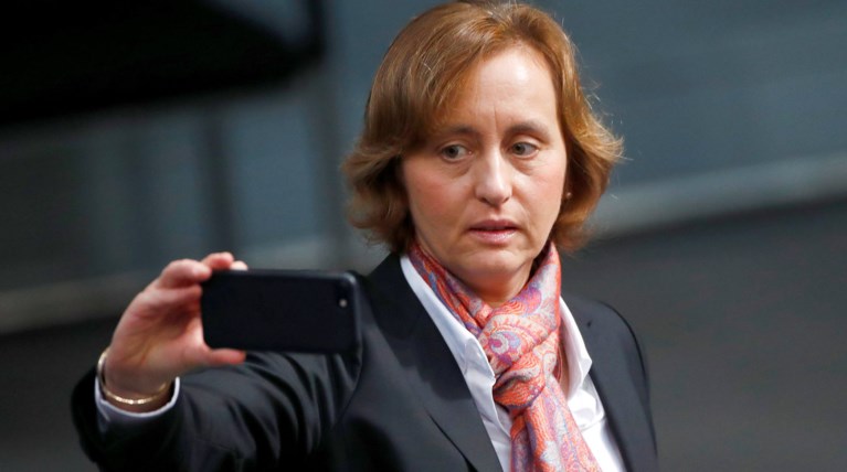 Μηνύσεις κατά της  Μπέατριξ φον Στορχ του AfD για υποκίνηση μίσους