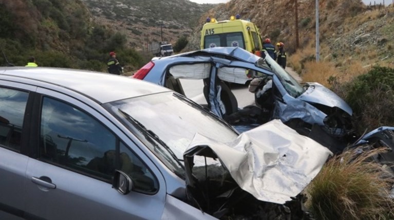 Κρήτη: Εικόνες σοκ από το πολύνεκρο τροχαίο στην Εθνική Οδό