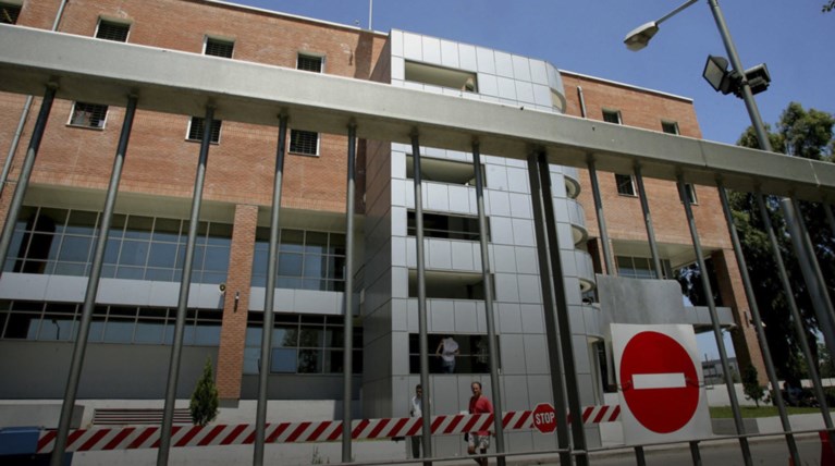 Τριπλή απόδραση επικίνδυνων ισοβιτών από το Μεταγωγών