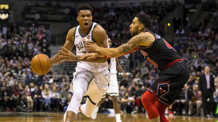 Η νέα φοβερή εμφάνιση του Greek Freak (vid)