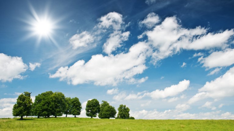 Αίθριος σήμερα ο καιρός, πού θα σημειωθούν ασθενείς βροχές