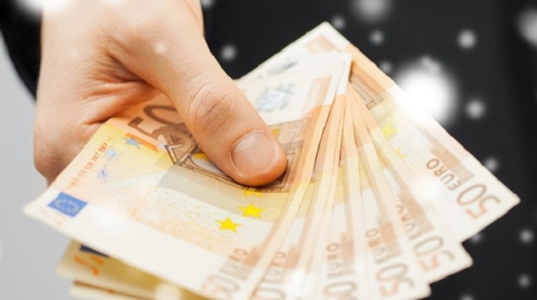 Λάρισα: Έδιωξαν εργαζομένους επειδή δεν επέστρεψαν το δώρο Χριστουγέννων!