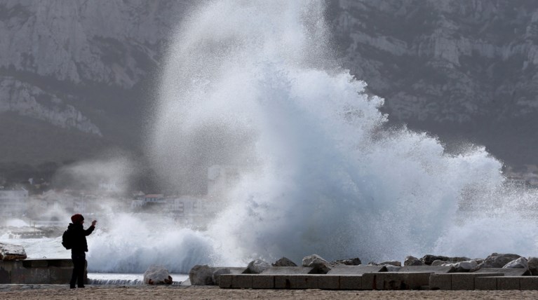 Σαρώνει τη Γαλλία η καταιγίδα Ελεανόρ: 5 νεκροί, 3 αγνοούμενοι