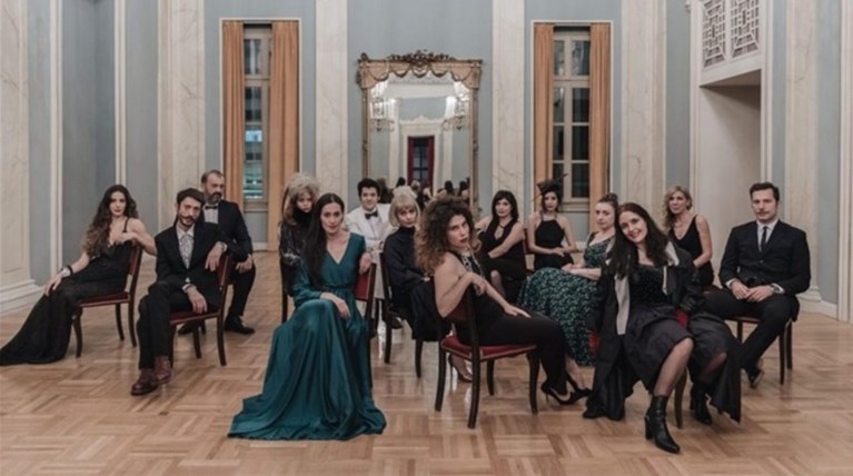 Βέλτσος - Πατεράκη: «Κακά θηλυκά, κι Ανάποδα, οι Γυναίκες»