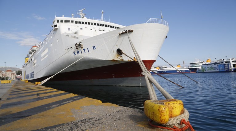 Δένουν κάβους τα πλοία την Παρασκευή-24ωρη απεργία της ΠΝΟ