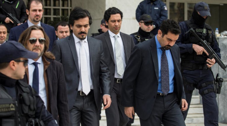 Spiegel: «Ο Ερντογάν βάζει τις φωνές και ο Τσίπρας πάει πάσο»