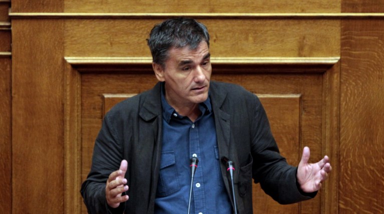 Απαλλάσσουν τα μέλη του ΤΧΣ από την υποβολή «πόθεν έσχες»!