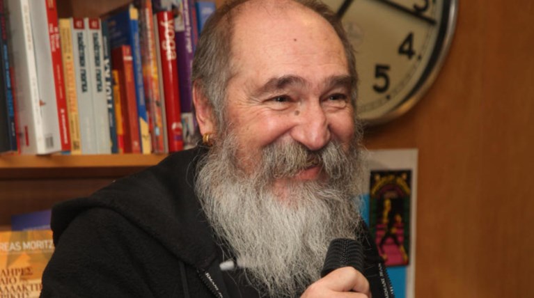 Εκτακτο: Πέθανε από ανακοπή ο Τζίμης Πανούσης