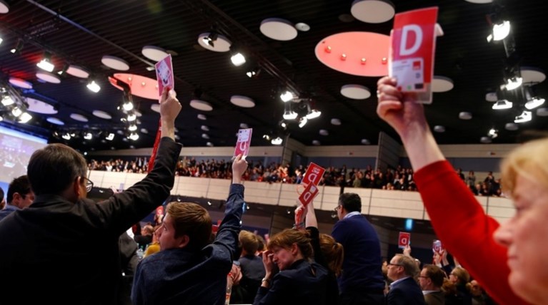 Γερμανία: Το SPD είπε "ναι" στον μεγάλο συνασπισμό με τη Χριστιανική Ένωση