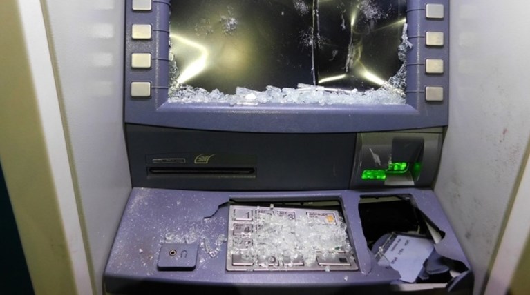 Ξαναχτύπησαν στην Πεντέλη οι συμμορίες που ανατινάζουν ΑΤΜ