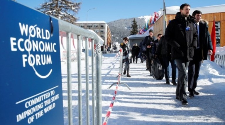 Ο Τσίπρας περπάτησε δύο χιλιόμετρα για να φθάσει στη Σύνοδο του Νταβός