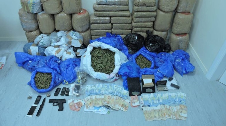 Oι απίστευτοι διάλογοι των εμπόρων ναρκωτικών: Το καλό κρασί και τα λάχανα
