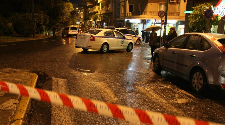 Τοξικομανής δάγκωσε και τραυμάτισε αστυνομικό στου Ψυρρή