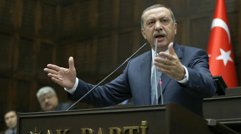 Μύδροι Ερντογάν κατά κεμαλιστών: Δώσατε στην Ελλάδα 18 νησιά