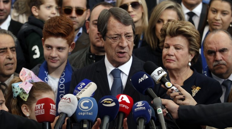 Κύπρος:«Μάχη» ανάμεσα σε Αναστασιάδη & Μαλά για την Προεδρία