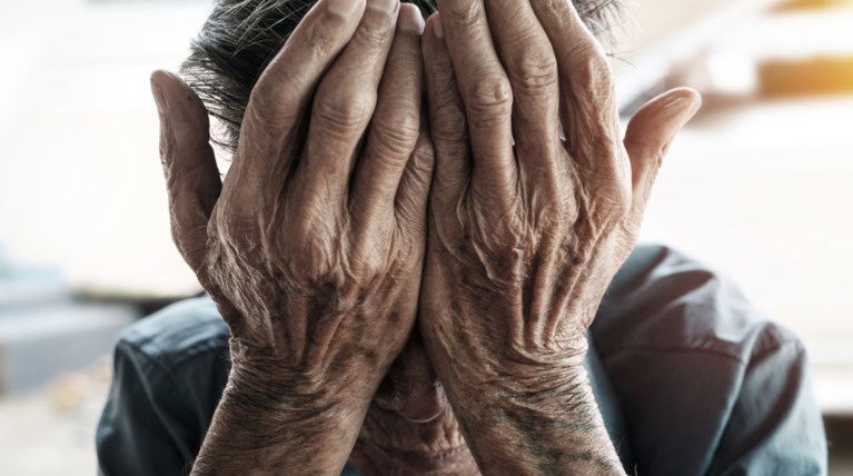 Αδίστακτη! Φυλάκισε 91χρονο για να του πάρει την περιουσία