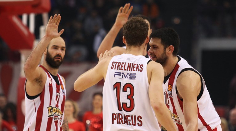 Euroleague: Ο Ολυμπιακός συνέτριψε (95-70) την Φενέρ στο ΣΕΦ