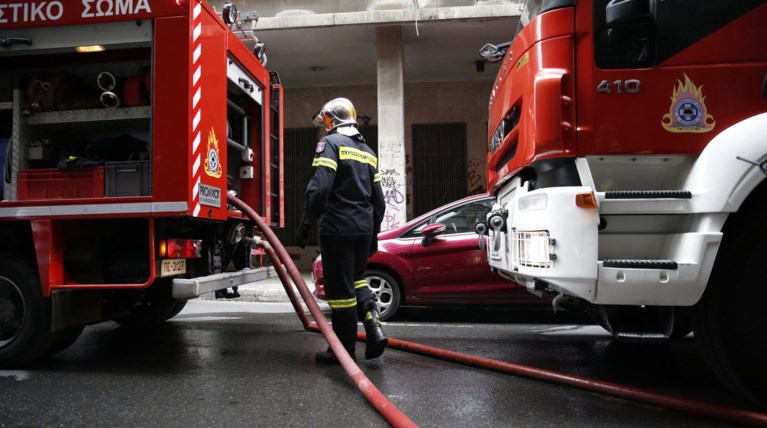 Γυναίκα επιχείρησε να αυτοπυρποληθεί μέσα στο μπάνιο της