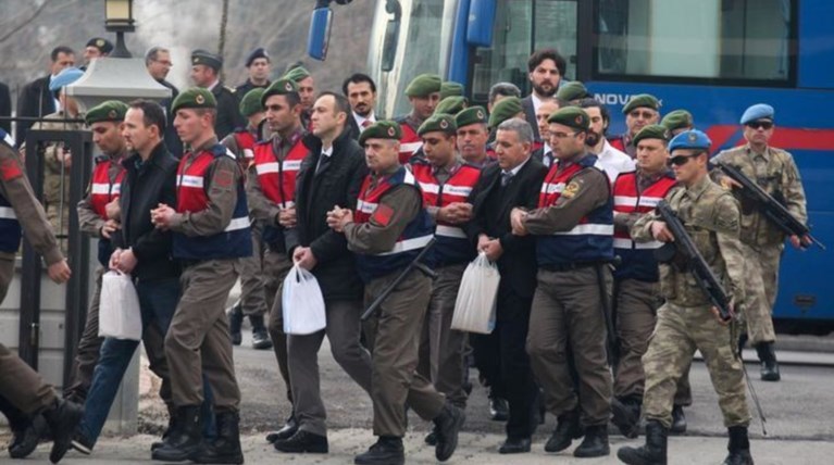 Άσυλο σε τέσσερις τούρκους στρατιωτικούς χορήγησε η Γερμανία