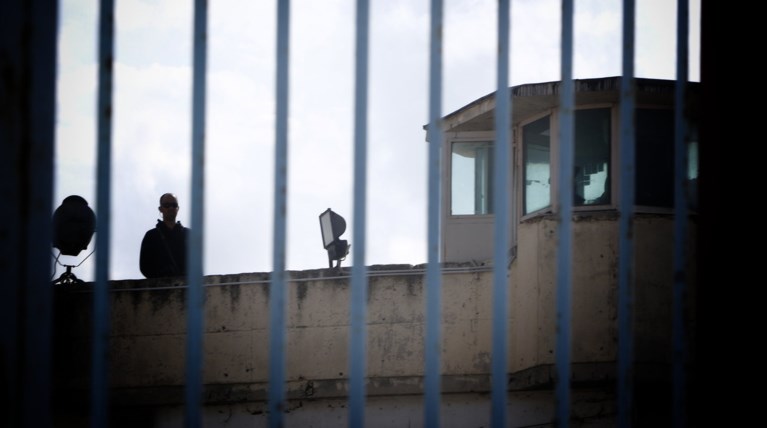 Η ΕΚΑΜ απέτρεψε απόδραση βαρυποινίτη της αλβανικής μαφίας από τον Κορυδαλλό