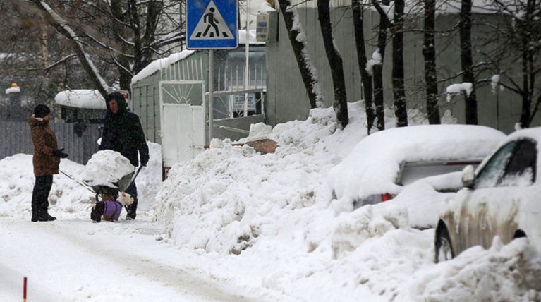 Η χειρότερη χιονόπτωση στην ιστορία της πλήττει τη Μόσχα