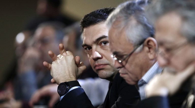 Πολιτικό συμβούλιο συγκαλεί αύριο ο Τσίπρας για τη Novartis