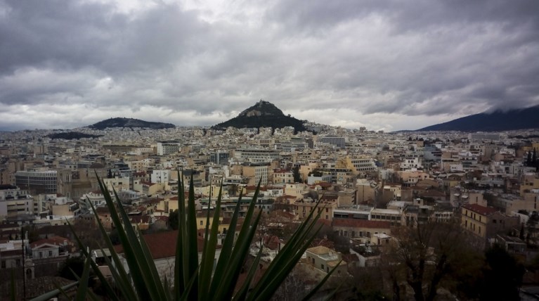 Καιρός: Συννεφιά σ' όλη τη χώρα με τοπικές βροχές