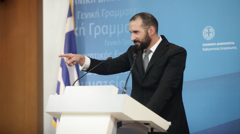 Live η ενημέρωση του κυβερνητικού εκπροσώπου Δημήτρη Τζανακόπουλου