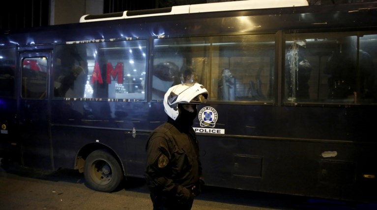 Ελεύθερα αφέθηκαν τα 20 μέλη του Ρουβίκωνα που εισέβαλαν στο ΕΒΕΑ