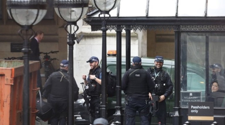 Συναγερμός στη βρετανική Βουλή για «ύποπτο» πακέτο
