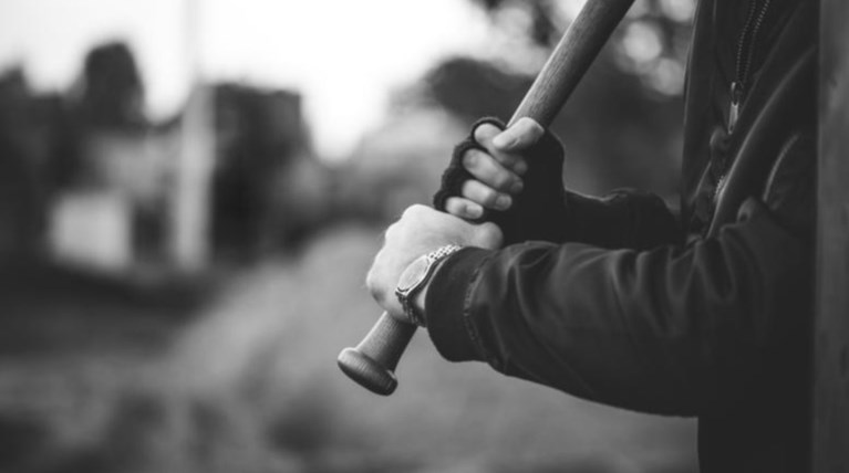 Ισόβια στον 44χρονο που σκότωσε τον θείο του με ρόπαλο του μπέιζμπολ